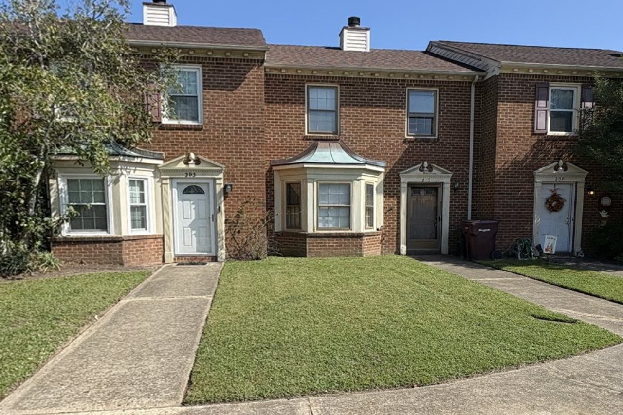 A home in Chesapeake before the work